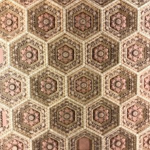 Meet your Posher, Chloe